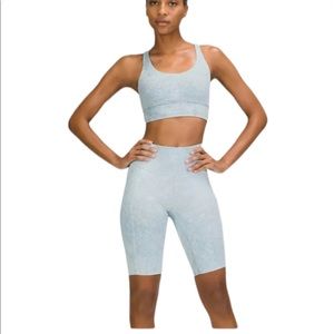 NWT Lululemon Fast and Free High-Rise Short 10" Size 14 Tie Die Blue